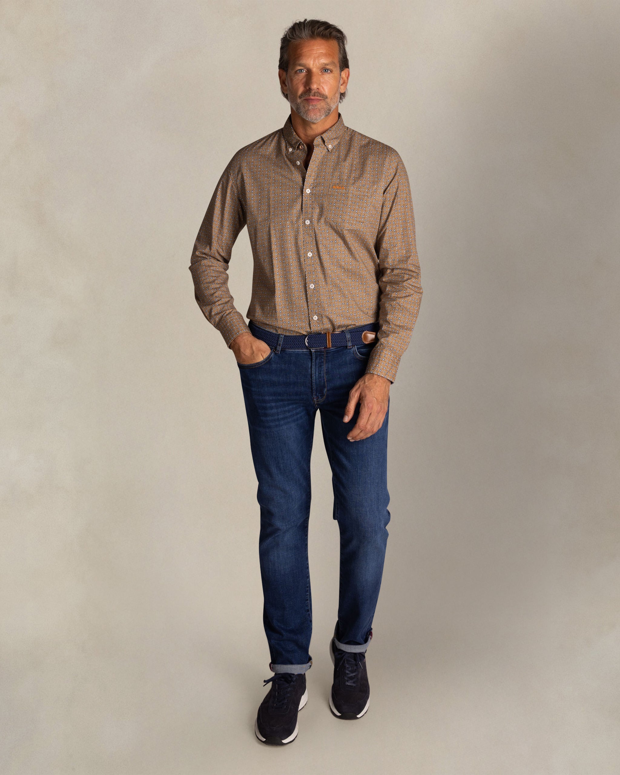 Chemise en coton écru avec imprimé Chemise en coton écru avec imprimé