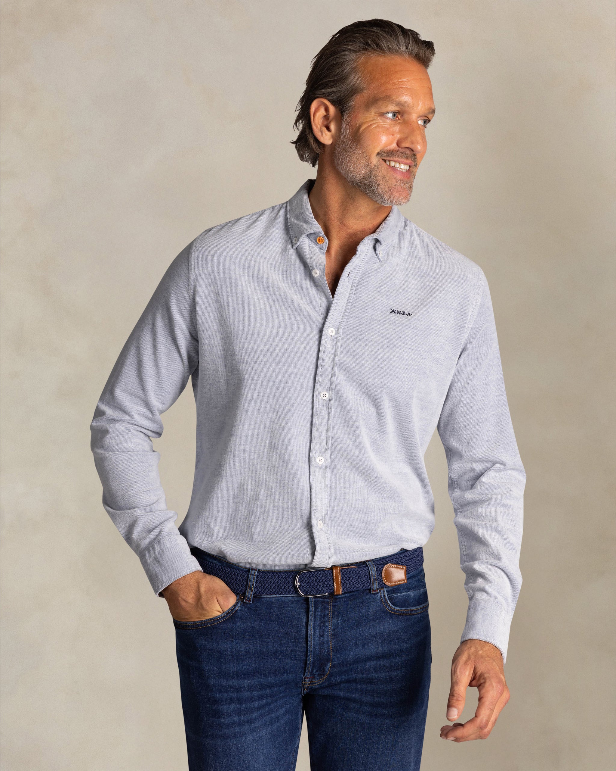 Camisa azul de algodón elástico Camisa azul de algodón elástico