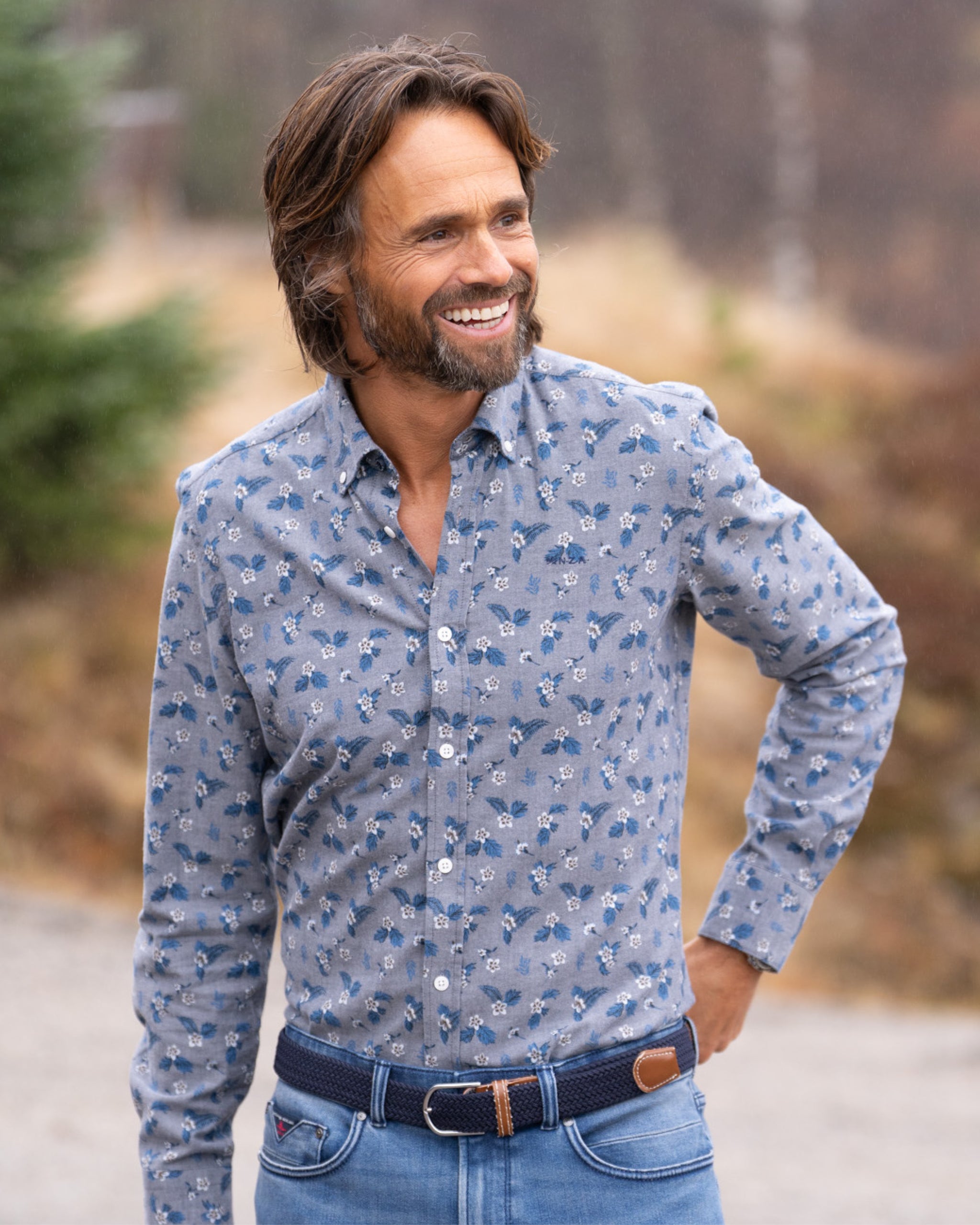 Dark blue cotton stretch shirt Dark blue cotton stretch shirt