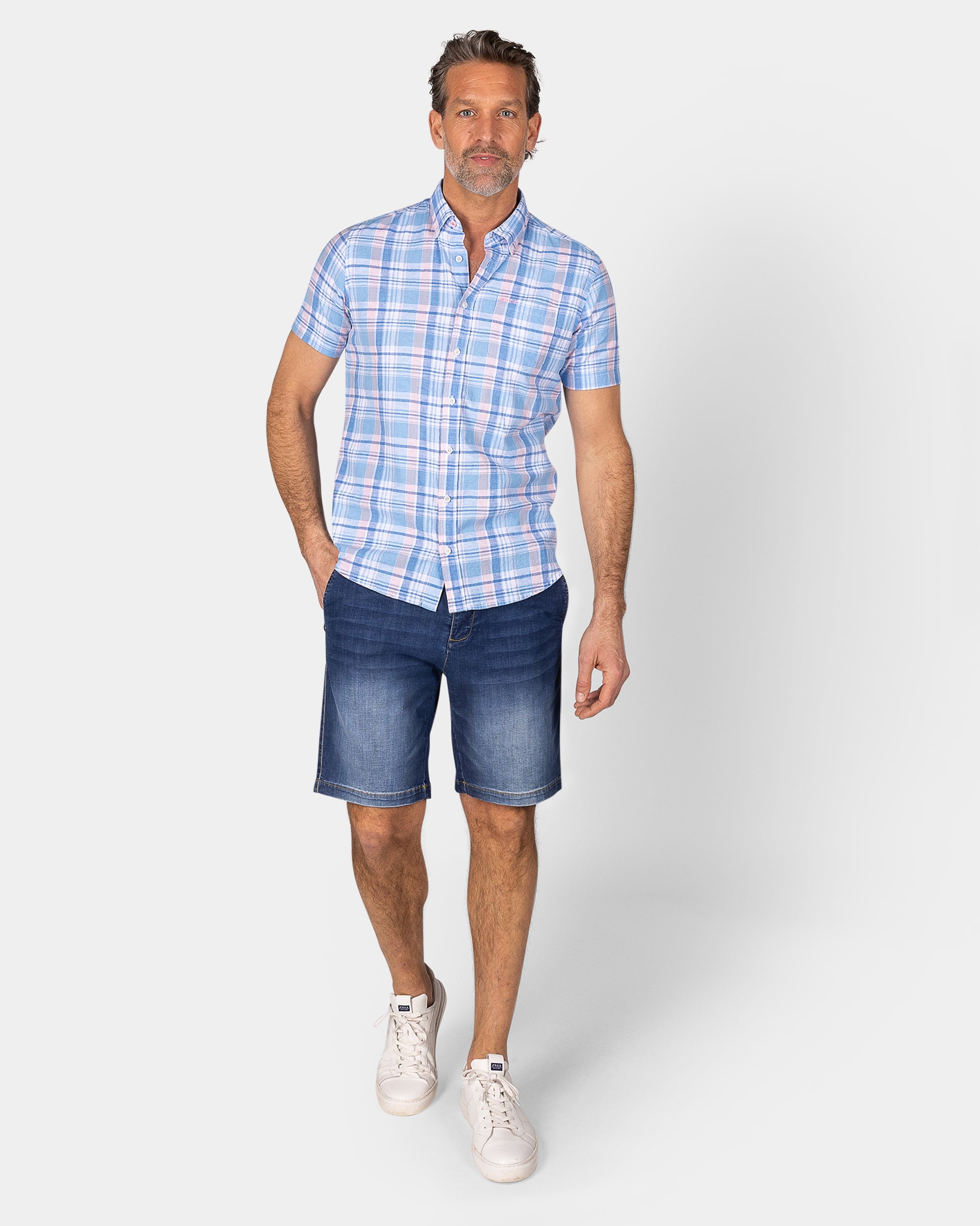 Blauw wit oranje geruit overhemd met korte mouw Blauw wit oranje geruit overhemd met korte mouw