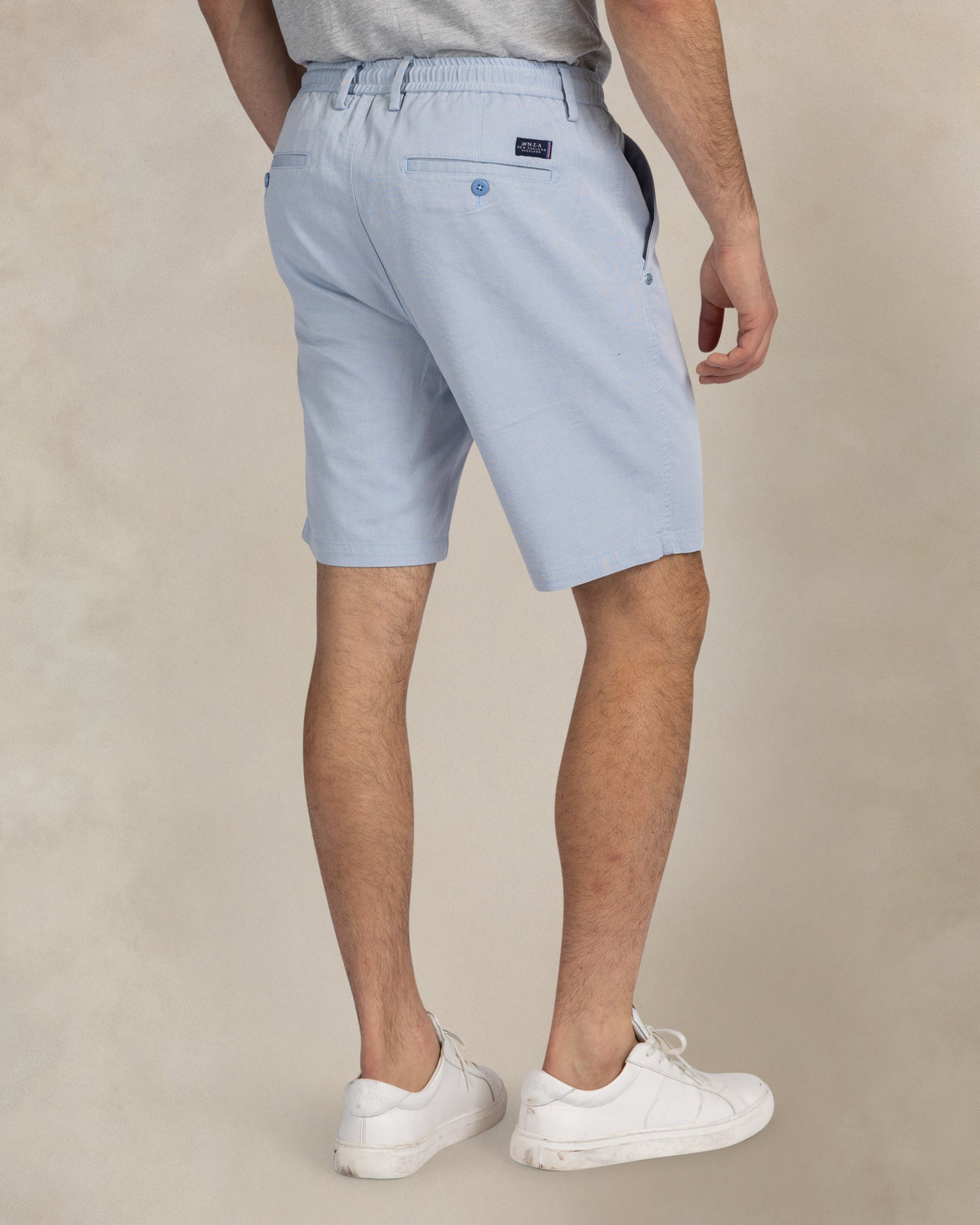 Lichtblauwe stretch chino shorts Lichtblauwe stretch chino shorts
