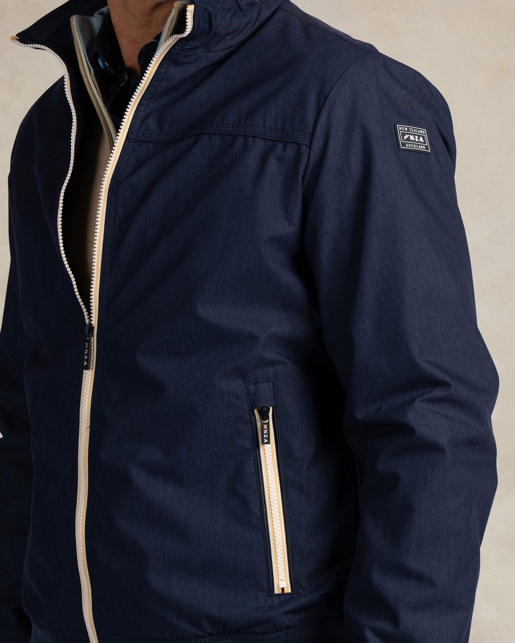 Donkerblauwe katoenen jas met rits Donkerblauwe katoenen jas met rits