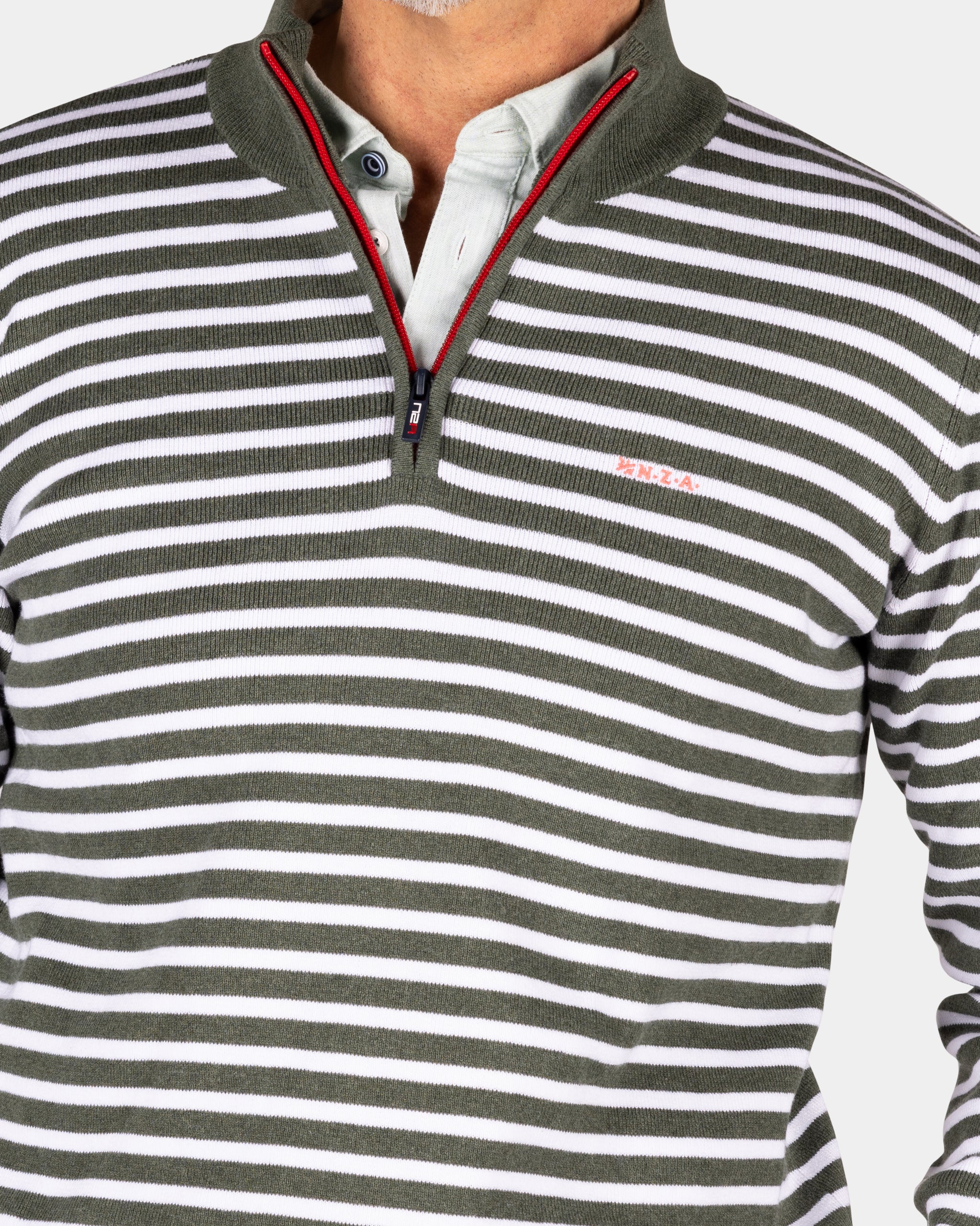 Groene gestreepte trui met halve rits Groene gestreepte trui met halve rits