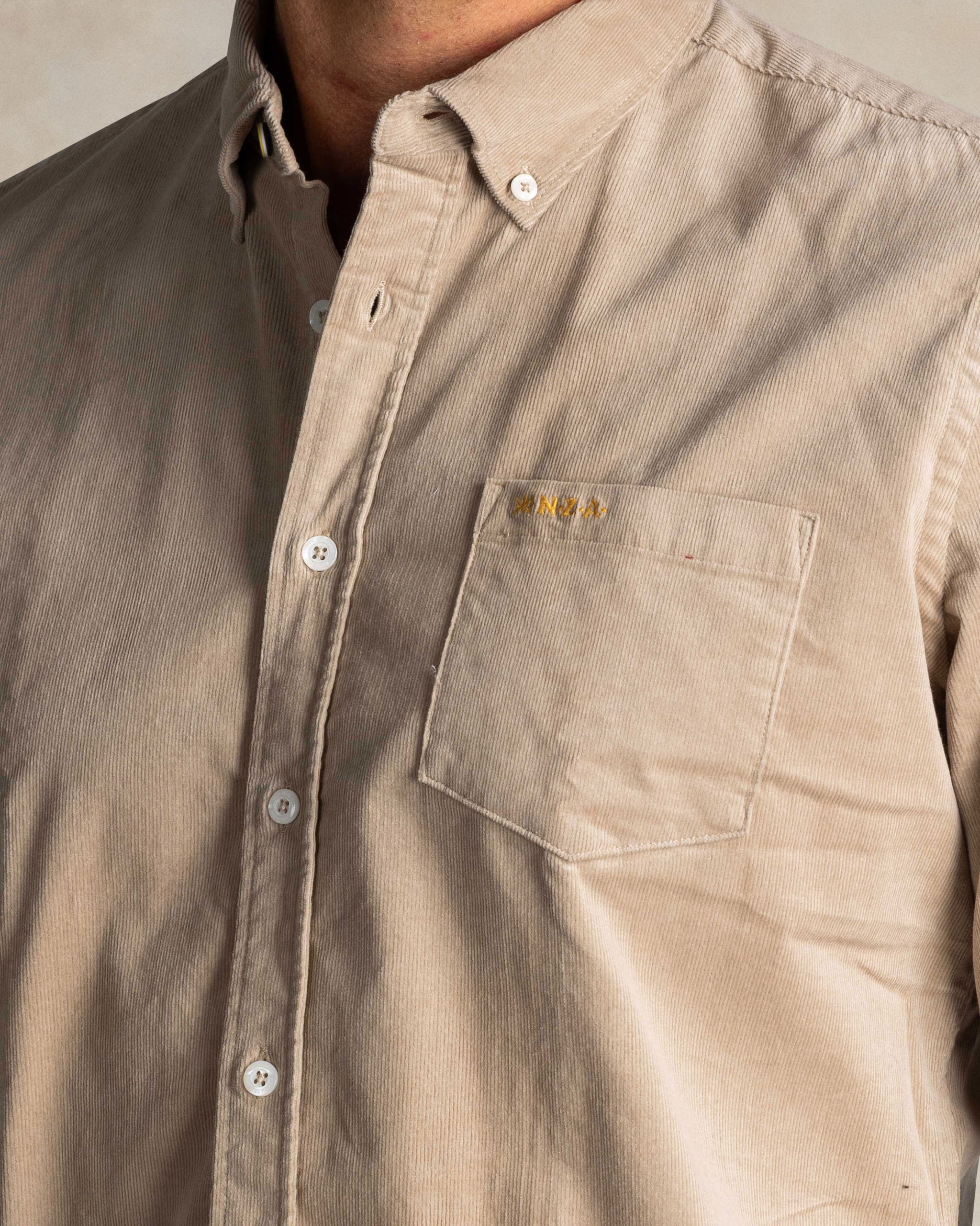 Ecrufarbenes Cordhemd Ecrufarbenes Cordhemd