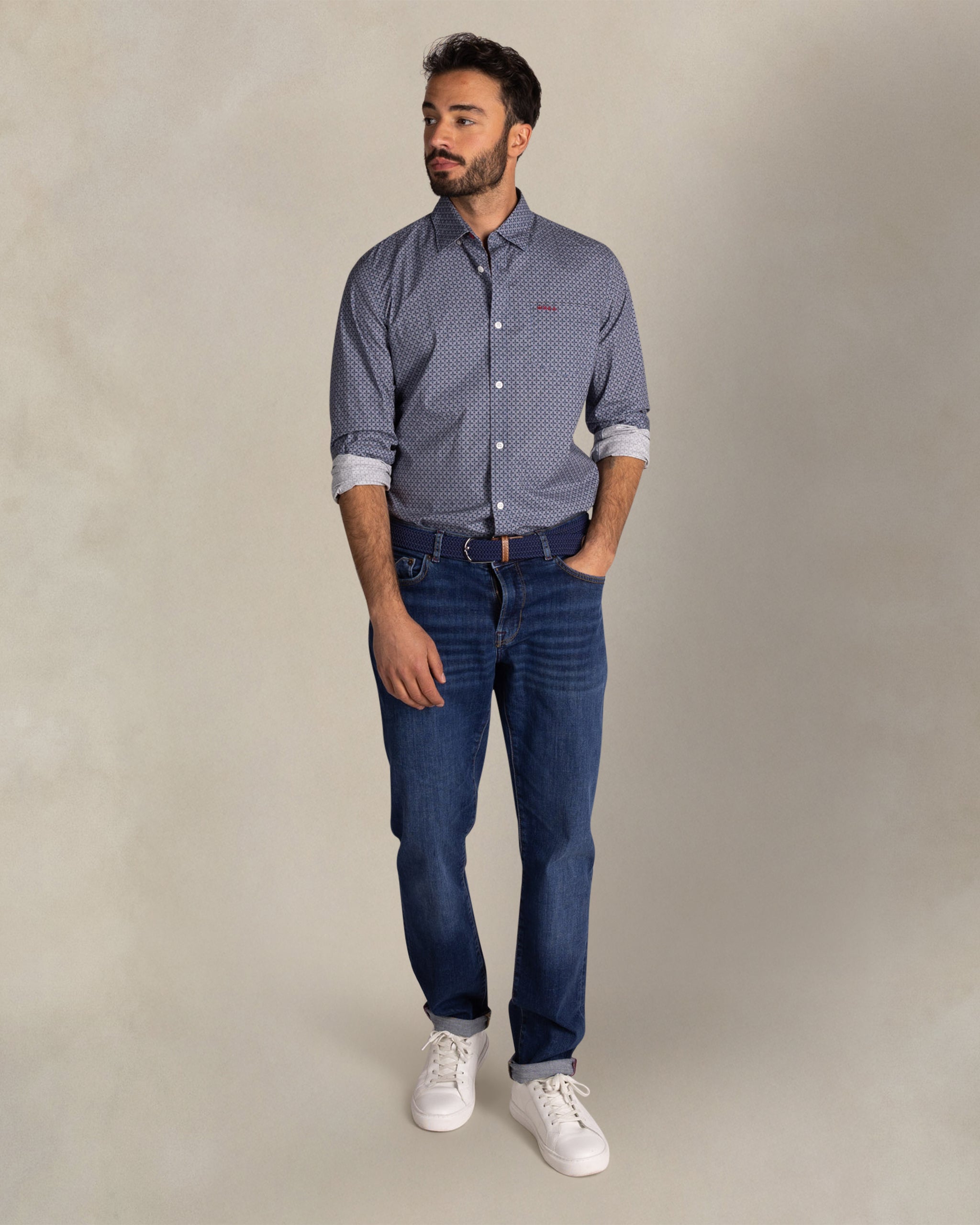 Blaues Baumwollstretchhemd Blaues Baumwollstretchhemd