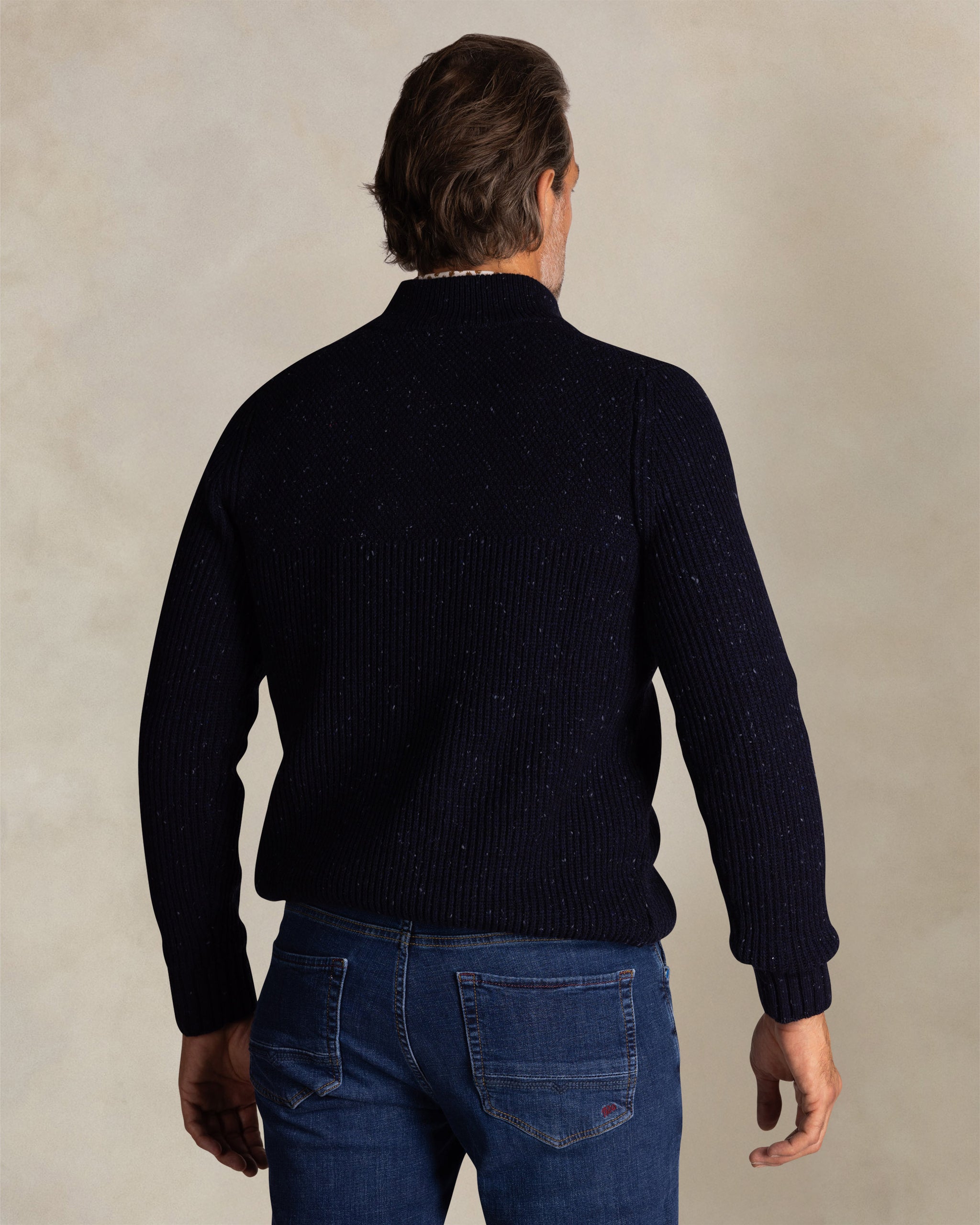 Jersey azul de lana con media cremallera Jersey azul de lana con media cremallera