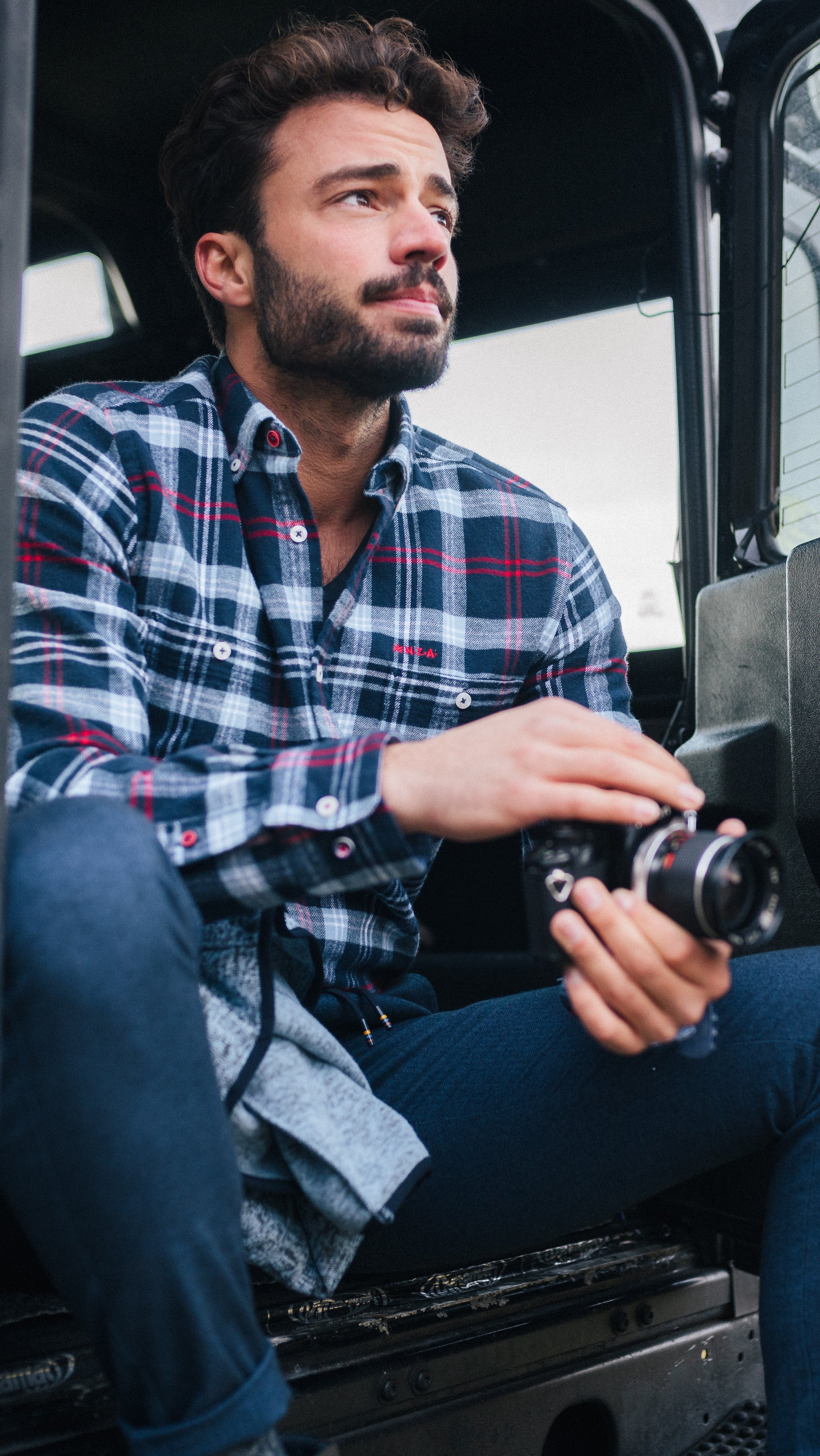 Chemise en flanelle à Carreaux gris bleu et rouge toute douce - Horizons Lointains Chemise en flanelle à Carreaux gris bleu et rouge toute douce - Horizons Lointains